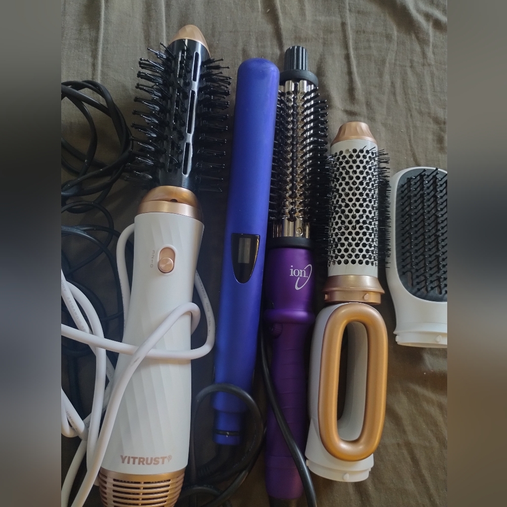 Bundle Of Hair Tool